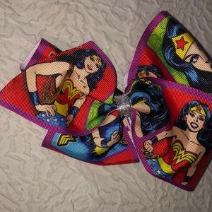 Wonder Woman bow